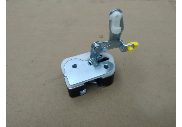 Замок правої зсувної дверки Renault Master II, 7700351343 *
