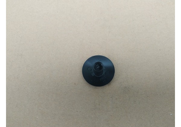 Кліпса підкрильника, оббівки багажника ( під штир ) Renault, 7703081054