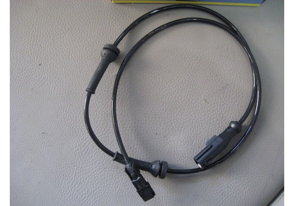 Датчик АБС задній Renault Scenic II, Grand Scenic II, Megane II, 8200416683