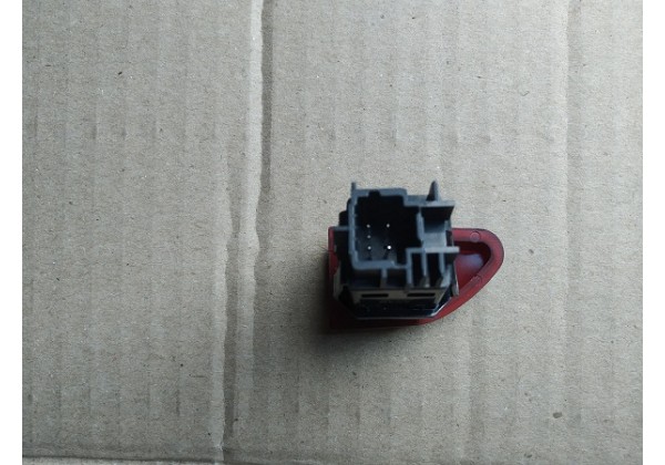 Кнопка аварійної сигналізації Renault Duster, Captur, Clio IV, Zoe, 252907372R