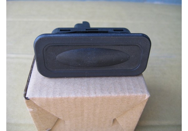 Кнопка відкривання багажника Renault, 8200076256, 8200385515, 8200000900 