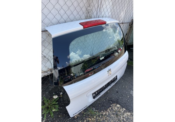 Кришка багажника Peugeot 207 SW