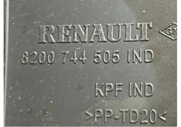 Корпус блока запобіжників Renault Kangoo 2, 8200744505