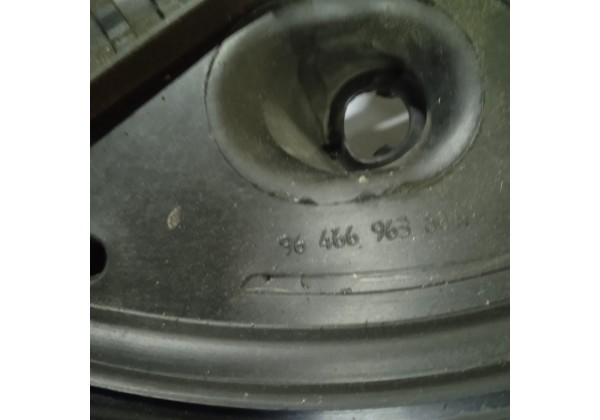 Скло трикут правої дверки Citroen C3 Pluriel, 9646696380, 2003р.