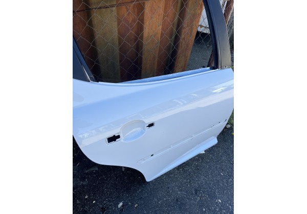 Двері задні праві Peugeot 207 SW 