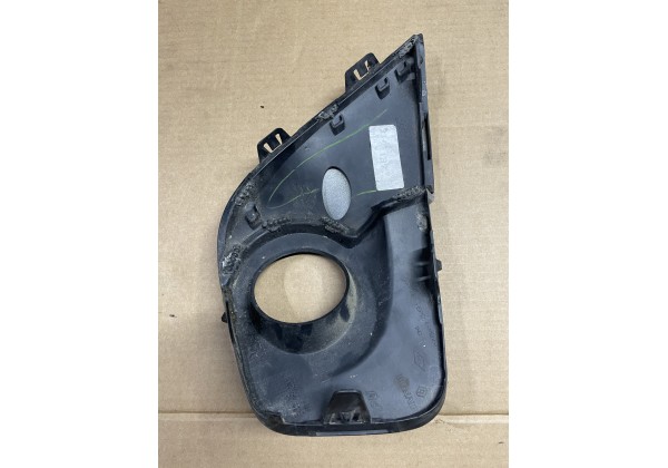 Заглушка, решітка протитуманних фар бампера переднього ліва Renault Twingo II, 7701209604