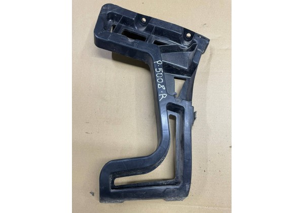 Кронштейн заднього бампера правий Peugeot 5008, 09-16, 9686247680