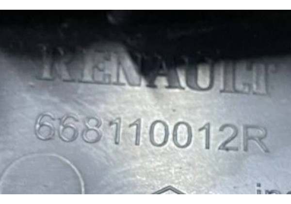 Накладка лівої петлі капота, бокова заглушка жабо Renault Master 3, 668110012R