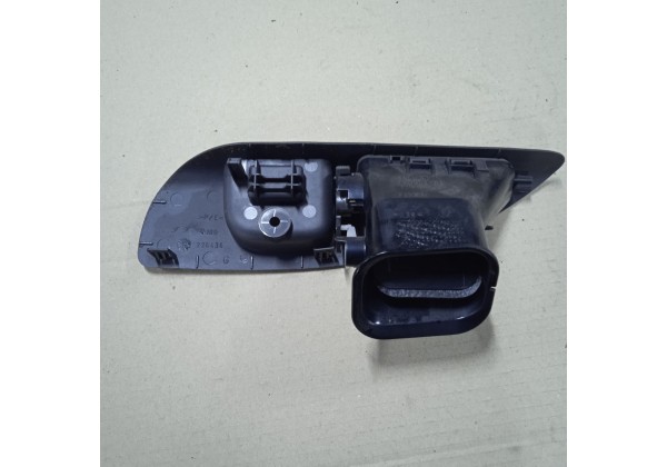 Дефлектор обдува салона правий Citroen C8, Peugeot 807, 1488069077 *