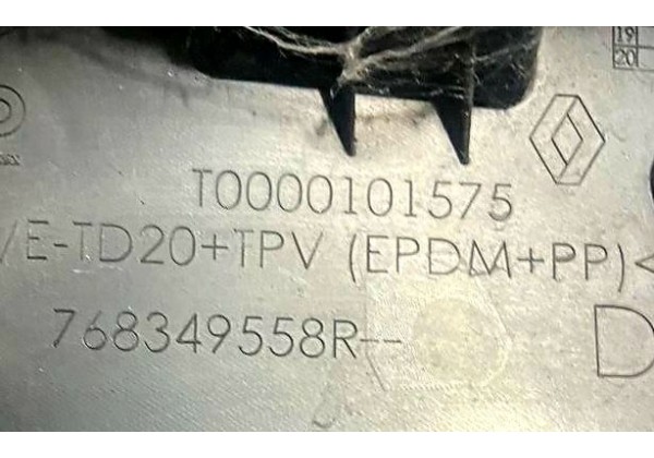 Накладка правої стійки лобового скла зовнішня Renault Scenic 3, 2013-2016, 768349558R