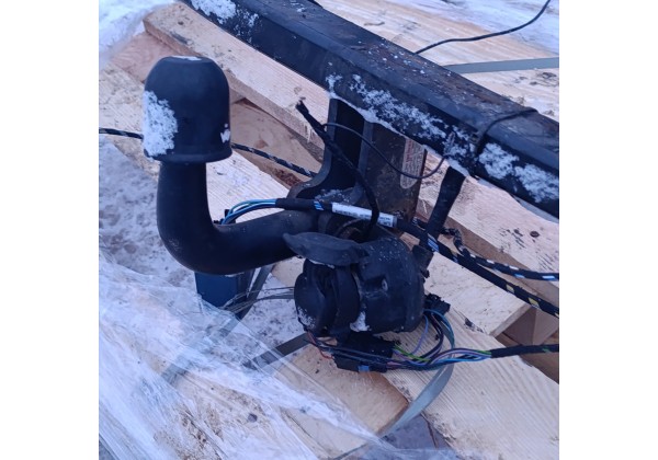 Фаркоп до Дачія Сандеро 1, комплект з проводкою та реле.