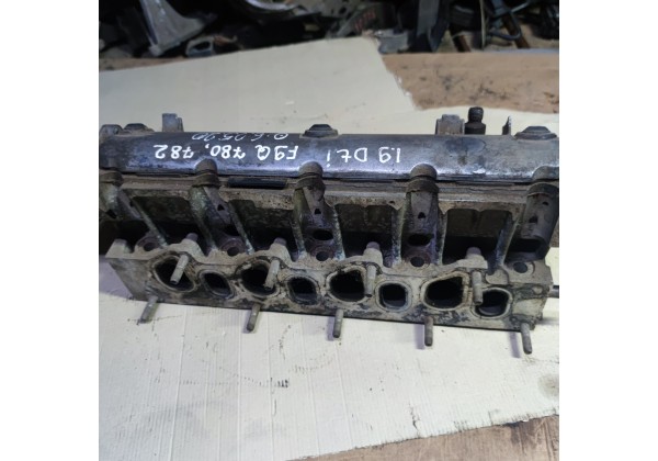 Головка двигуна 1.9 дці для моторів F9Q780, F9Q782, комплектна. На мотори F9,F9A,F9K не підходить.