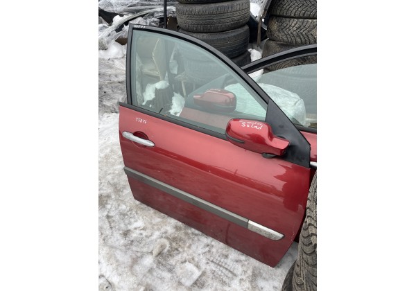 Двері передні праві Renault Megane II, TEB76, Ціна за голу.