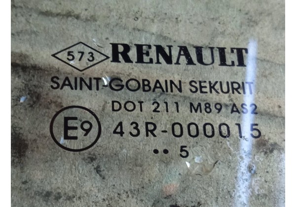 Скло лівої задньої дверки Renault Modus, 8200209956 *