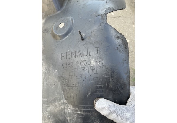 Підкрилок передній правий, задня частина Renault Master 3, 638320007R