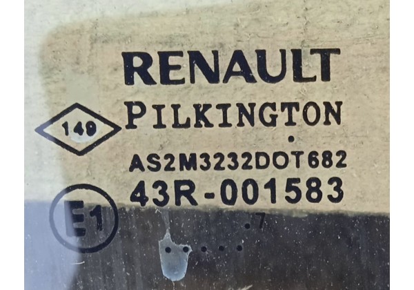 Скло правої дверки Renault Twingo 2, 3 двер, 8200385967