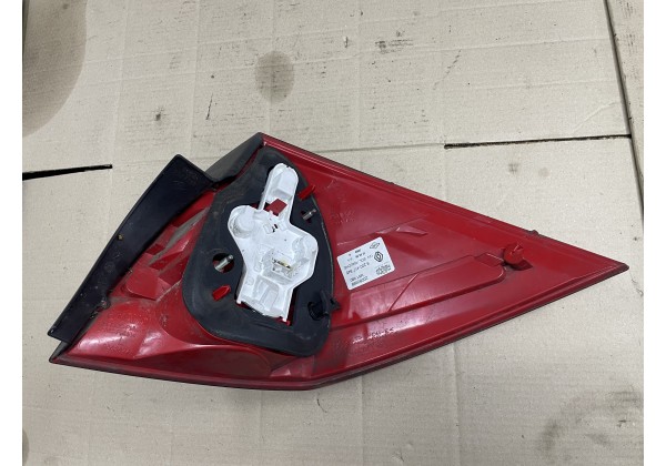 Ліхтар лівий Renault Megane II 06- Седан, 8200417345