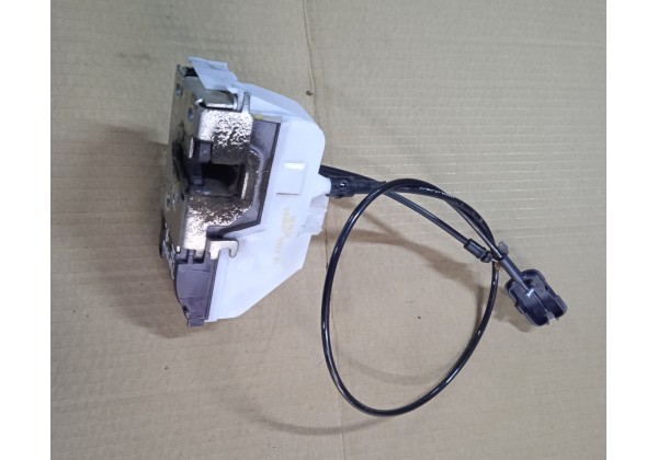Замок правої дверки Renault Twingo 2, 3 дв, 4 контакта, 8200767632