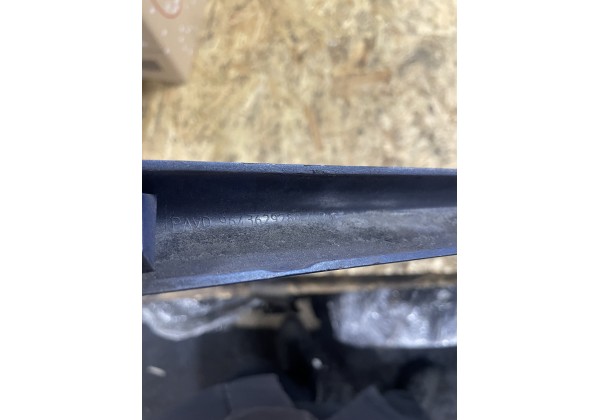 Молдинг передньої правої дверки нижній Citroen C2 купе, 9643629280