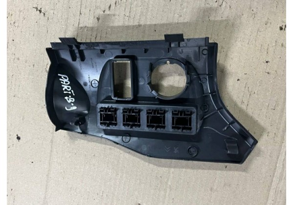Пластик під кнопки Citroen Berlingo 2, Peugeot Partner 2, 9675113977