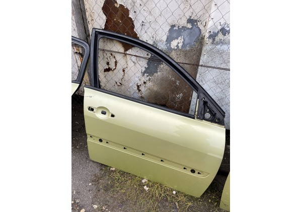 Дверка передня права Renault Megane II, TED99
