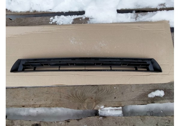 Решітка переднього бампера верхня Citroen C4, 2004-2009, 7414JN