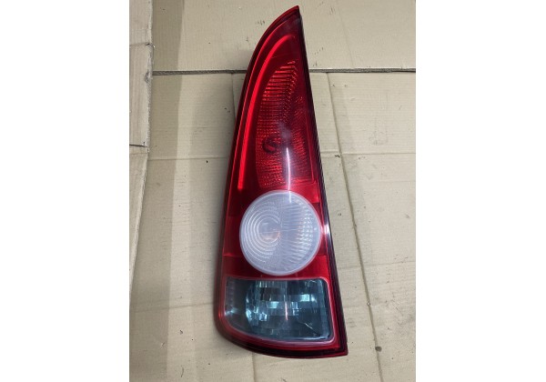 Ліхтар задній лівий Renault Espace IV 2.2 dci, 8200027153