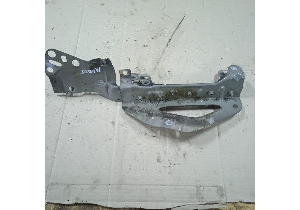 Кронштейн правого крила Renault Modus, 7782323893, 7782111146