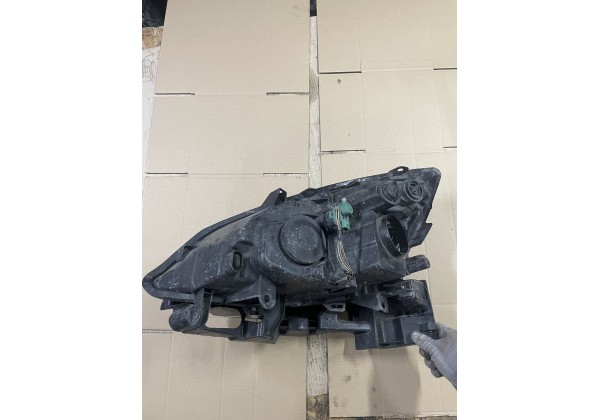 Фара передня права Renault Scenic II 06-09, Рестайл, 7701065914