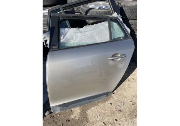 Дверка задня ліва Renault Megane III, Універсал, Колір TEHNK, Ціна за голу !