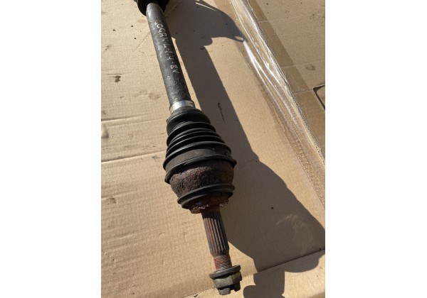 Полуось ліва Renault Logan, Dacia Sandero 1.4 8v, 1.6 8v, 23 зуб