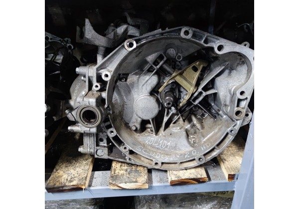 Коробка передач 2.2 HDI , Peugeot 807, Citroen C8, 20LM01,5ст.