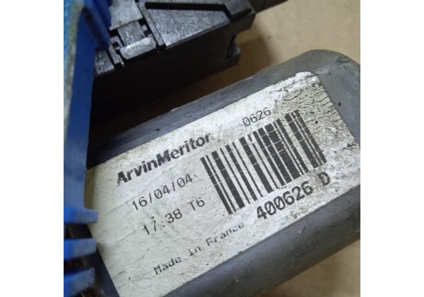 Склопідйомник лівої передньої дверки Renault Espace 4, 8200424423, 8200017893 *