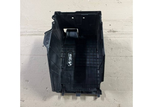 Кришка АКБ Citroen C4 Picasso, Berlingo 2, Peugeot 307, 308, Partner 2, 5615G8, 9663615580