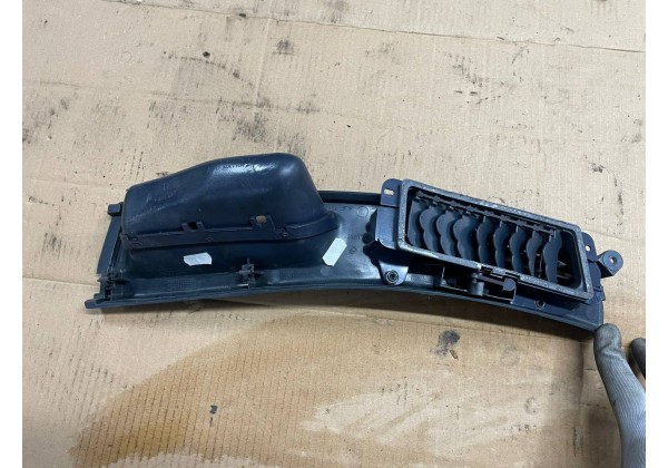 Дефлектор обдуву салона передній лівий Renault Espace 3, 6025305819