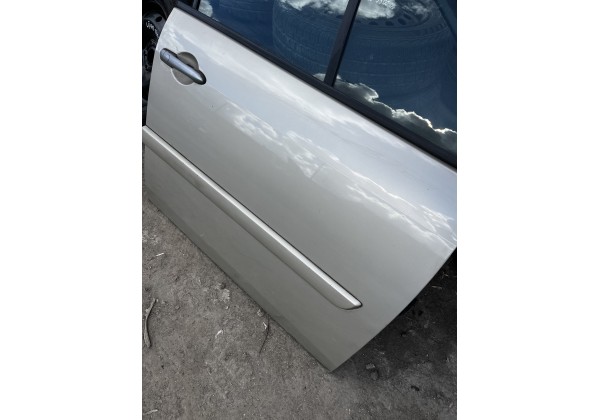 Двері передні праві Renault Scenic II, TED11, ціна за голі двері