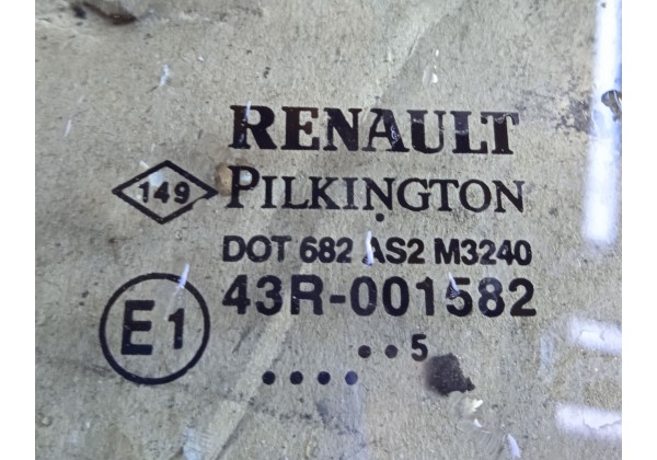 Скло мале лівої передньої дверки Renault Modus, 8200209950 *