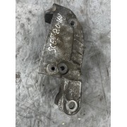 Кронштейн подушки двигуна правий Renault Megane II, Scenic II, 2.0 16V, 8200044920