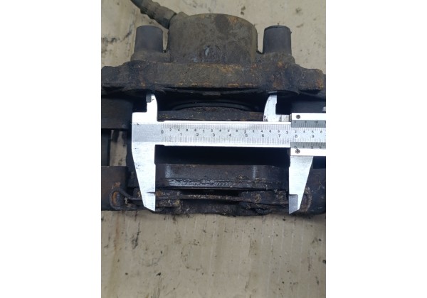 суппорт передній правий Renault Logan, Logan MCV, 8200499368,6001549801,410014231R,7701208333, під вентилюємі диски.