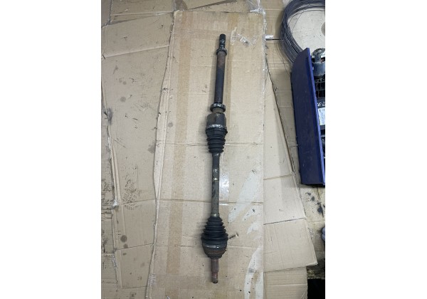 Піввісь права, 23/26 шліцов Renault Megane II, 8200379235, 8200264665