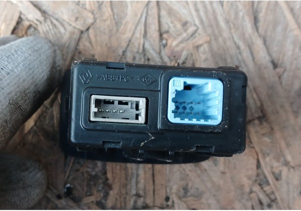 Гніздо AUX/USB Renault Megane III,  Scenic III,  Trafic II, III,  Master II, Fluence, 280230006R
