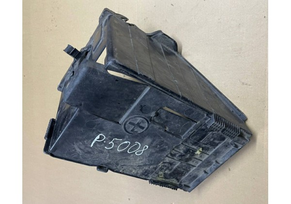 Кришка АКБ Citroen C4 Picasso, Berlingo 2, Peugeot 307, 308, 3008, 5008, Partner 2, 5615G8, 9663615580