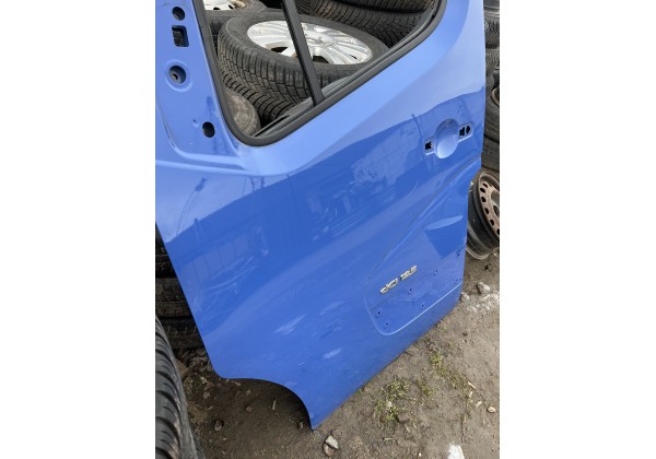 Двері передні ліві Renault Master III, 801017005R