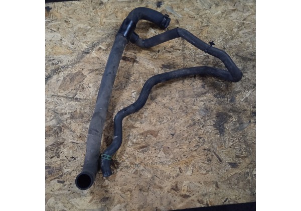 Патрубок радіатора нижній Renault Duster, Dokker, Logan 2, Sandero 2, Captur, Clio 4, 1.5 DCi, 215036265R