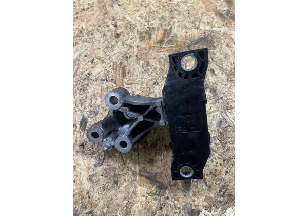 Подушка двигуна права Renault Clio 4, Logan 2, Sandero 2, 1.2 16V, 112843505R, 112106577R