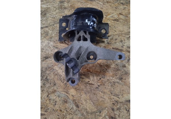 Лпора двигуна права Renault Captur, Clio 4, Duster, Dokker, Logan 2, Sandero 2, 1.5 DCi, 112103095R, 112845638R