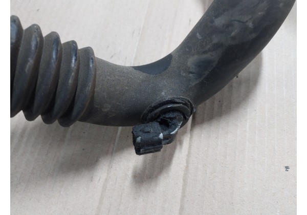 Патрубок інтеркулера правий Renault Duster, Logan, Sandero, 1.5 DCi, 8200469423, 8200590361
