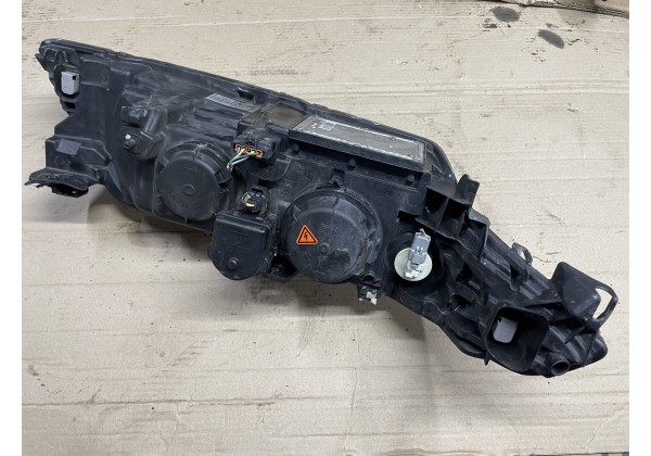 Фара передня ліва Renault Laguna II, 01-05, Ксенон, 8200163323, 89006908