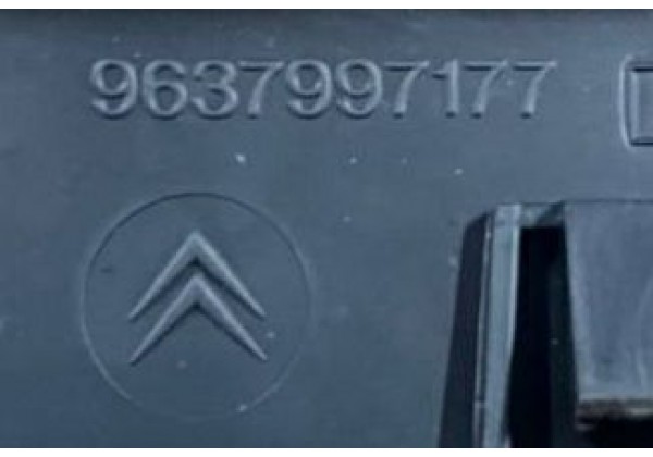 Рамка інформативного дисплея Citroen C3, 9637997177