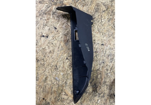 Кріплення полки багажника ліве хетчбек Renault Megane III, 799120005R
